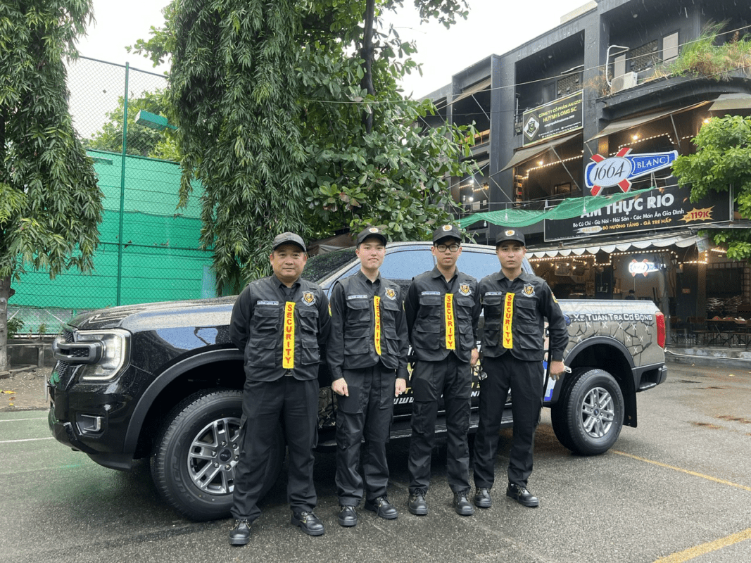 Nhân viên bảo vệ Huỳnh Long